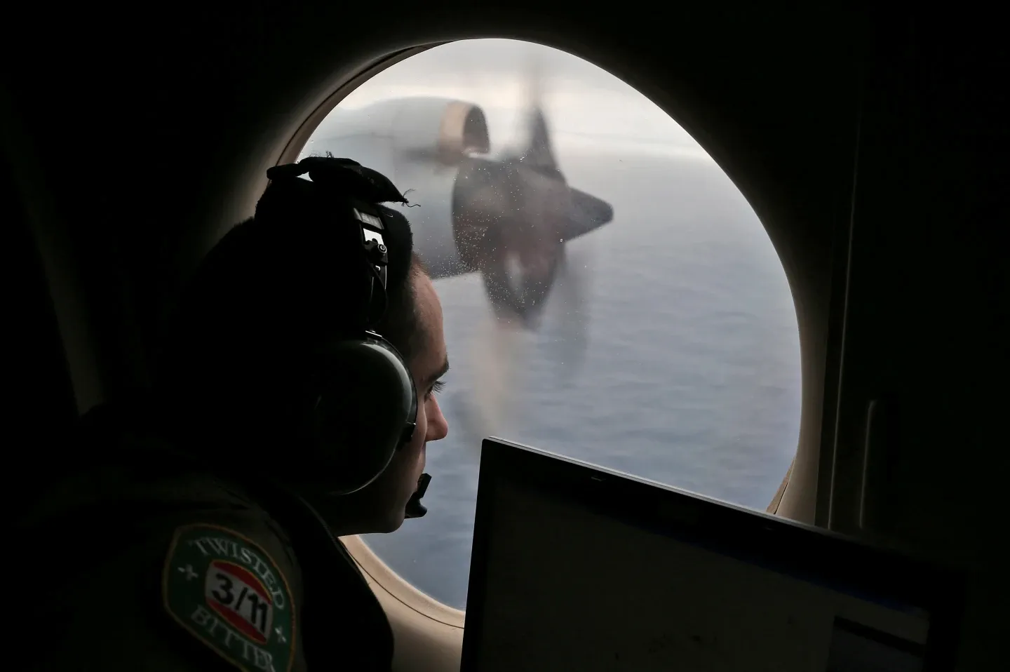 Deep-sea search for Malaysia Airlines Flight 370 to resume Dec. 30