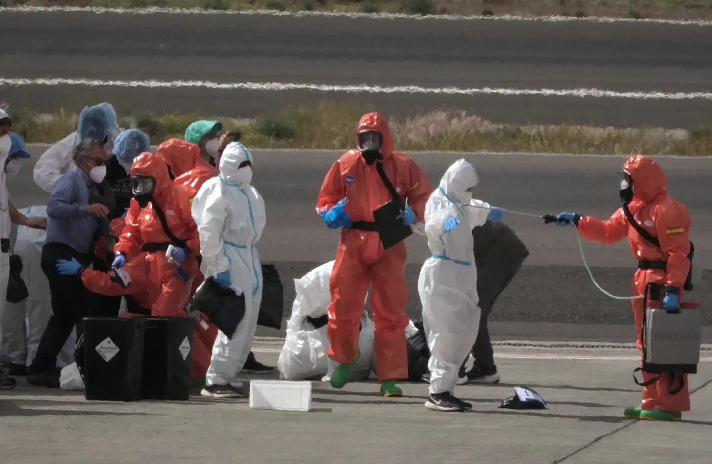 2 passengers test positive for hantavirus as a third one shows symptoms after cruise ship evacuation
