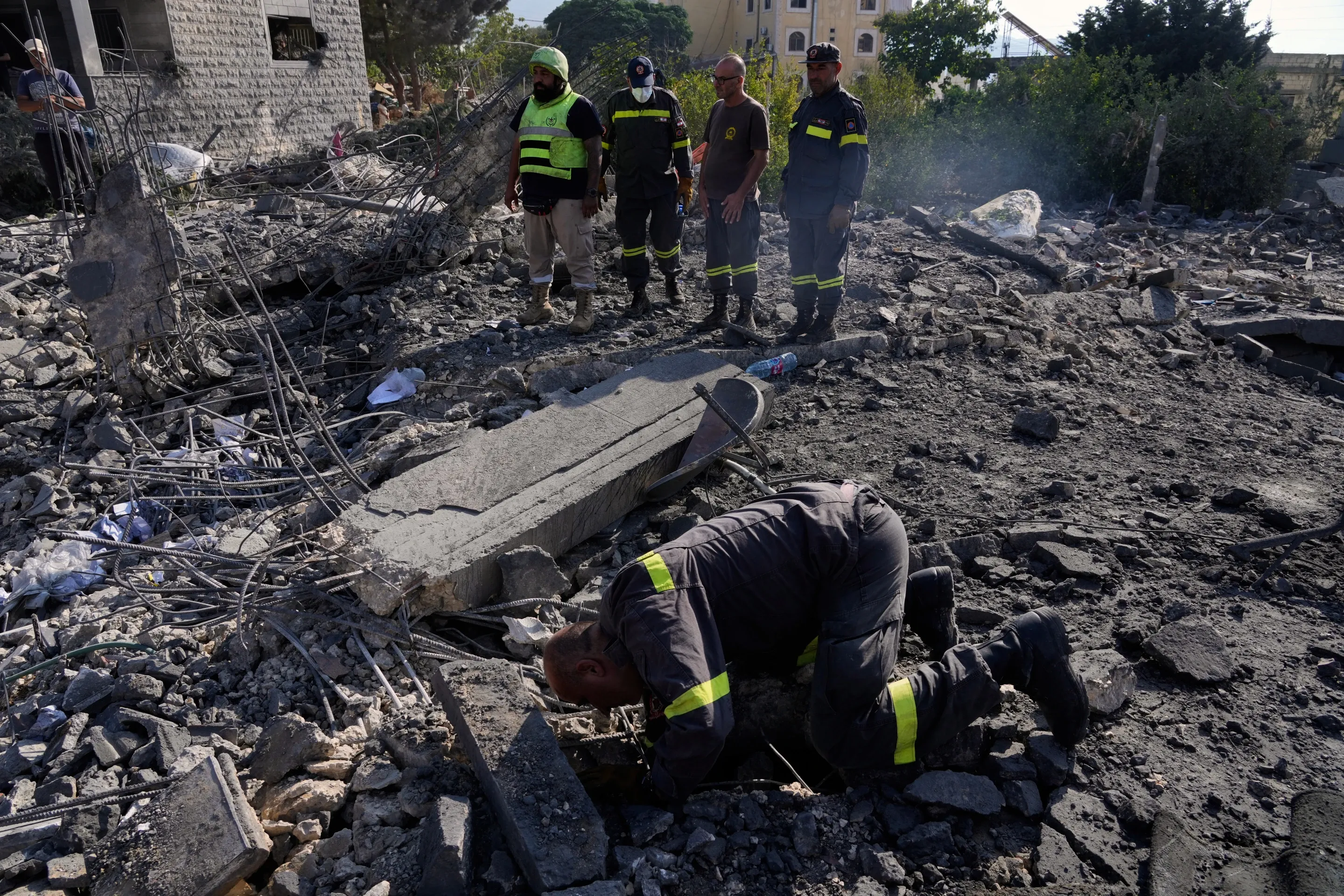 Nine Killed, Thirteen Wounded in Israeli Airstrikes on Southern Lebanon Village