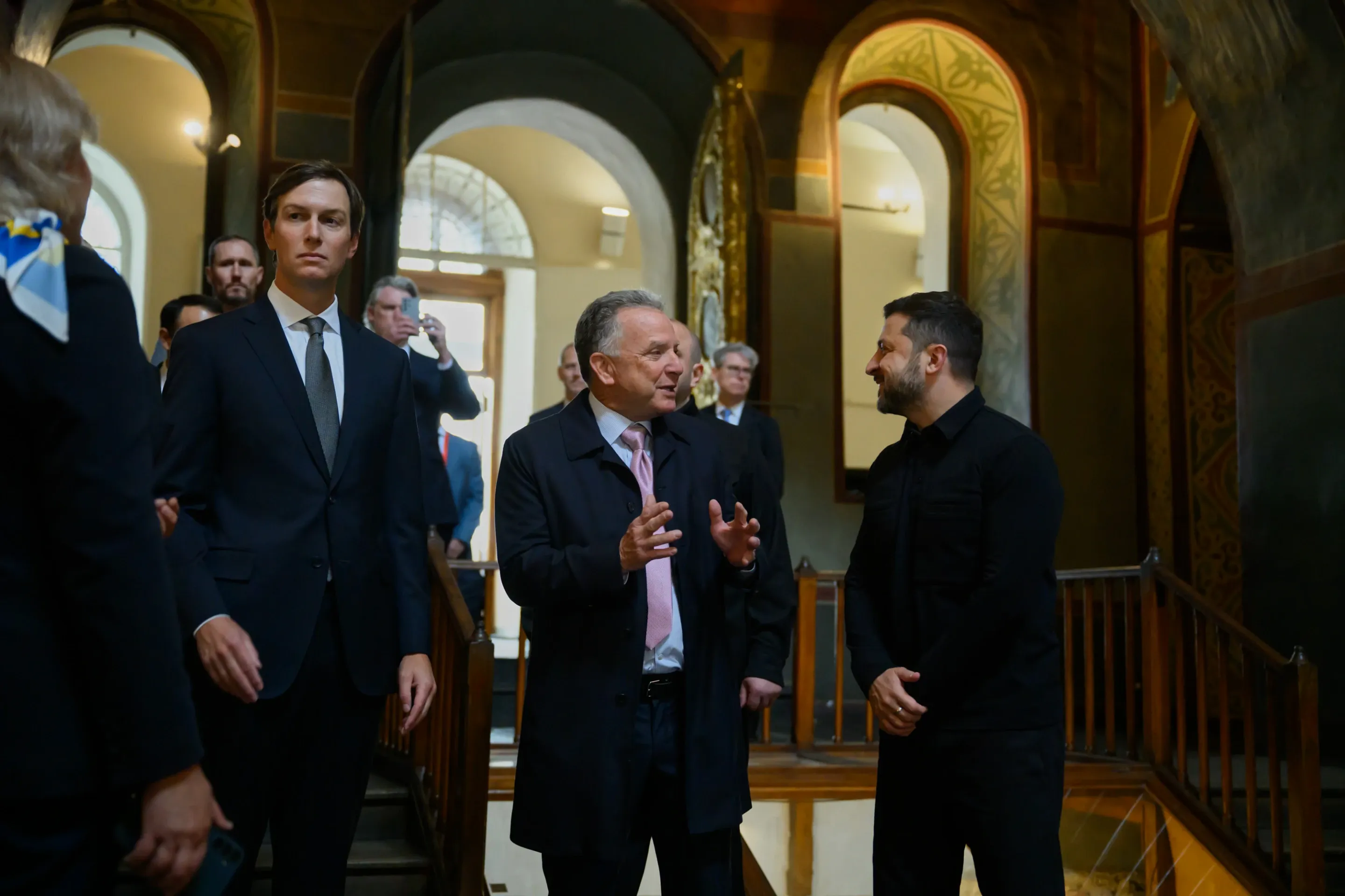 Witkoff and Kushner Arrive in Kyiv After Meeting With Putin