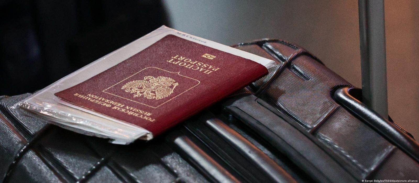 Запрет на выдачу виз россиянам: поддержит ли его Германия?