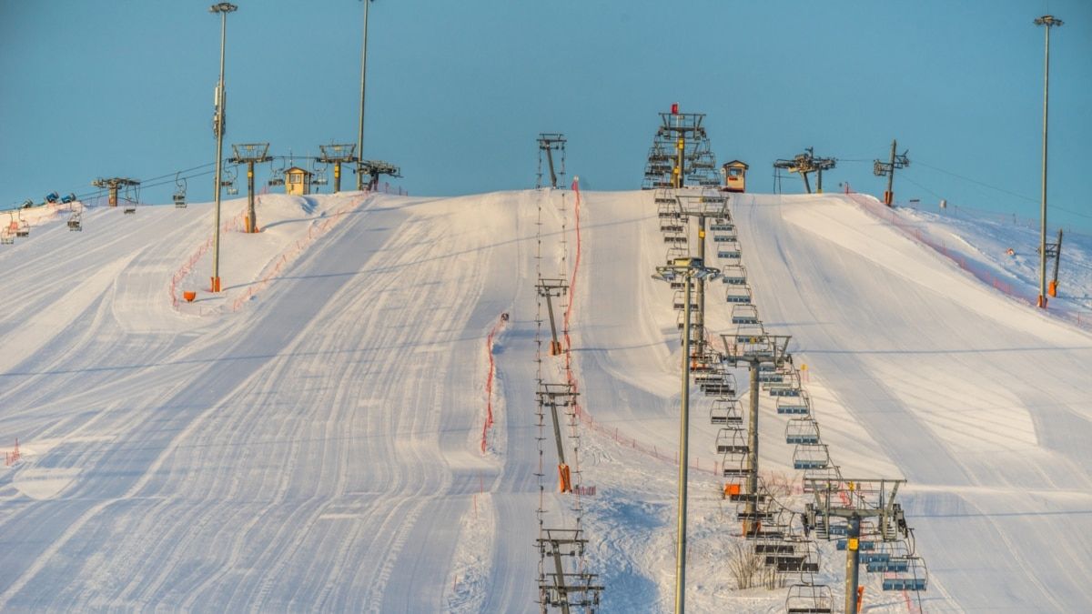 "Новая Газета" нашла еще одну станцию, вероятно построенную для Путина: она находится рядом с курортом Игора под Петербургом