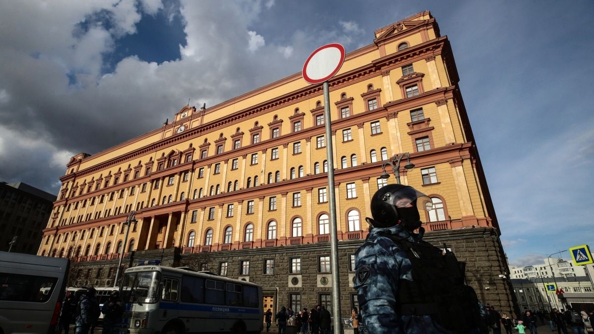 "Важные истории" рассказали, как знакомый первого замглавы ФСБ Сергея Королева стал посредником между спецслужбой и бизнесменами
