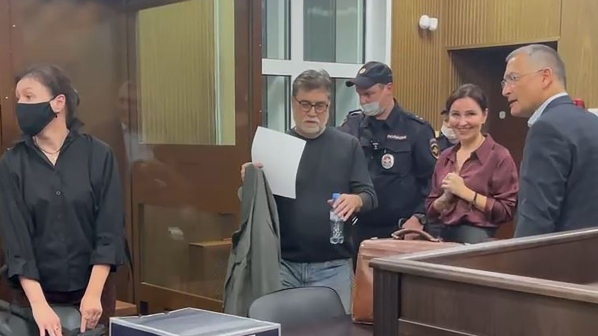 Экс-ректор "Шанинки" Сергей Зуев и бывший замминистра просвещения Марина Ракова признали вину в мошенничестве в особо крупных размерах