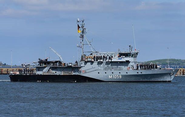К Ормузскому проливу направляются два корабля ВМС Германии - Писториус