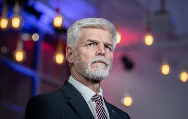 Чешское правительство не включило главу государства в состав делегации на саммит НАТО