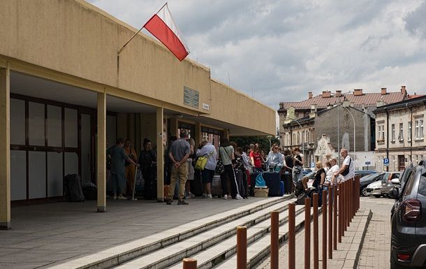 Польские власти ограничивают предоставление статуса беженца украинцам
