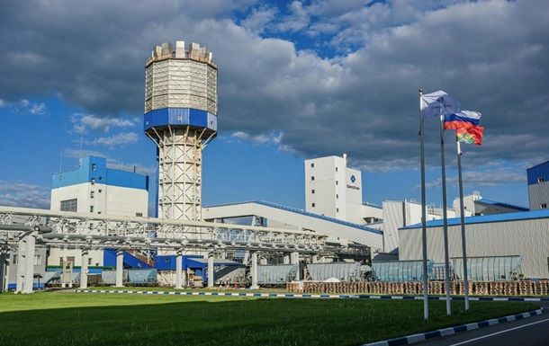 Массированные атаки дронов обрушились на химзавод Азот в Новомосковске