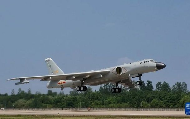 Совместные воздушные учения ВВС Китая и России над Тихим океаном