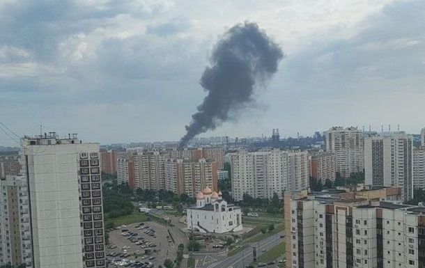 Пожар на НПЗ Москвы после ударов беспилотников