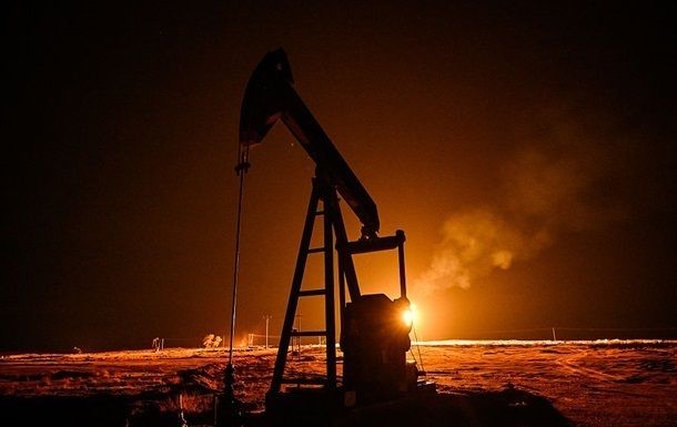 МЭА понизило прогноз нефтедобычи в РФ после атак Украины