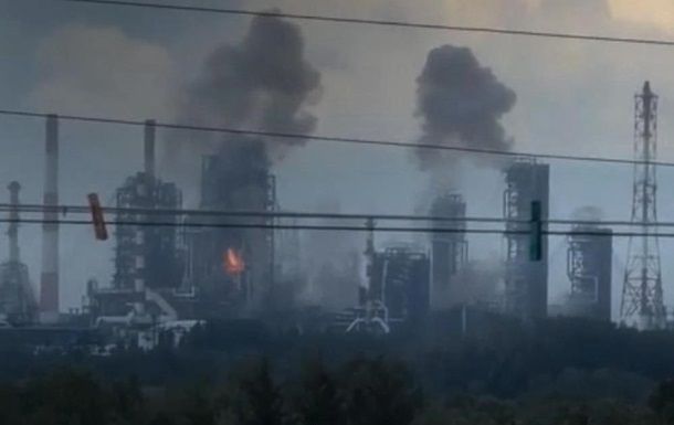 Производство нефтепродуктов РФ снизилось до минимума с 2005 года из-за атак