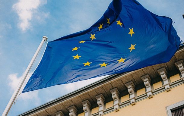 Польша требует ареста евродепутата Гжегожа Брауна по обвинениям