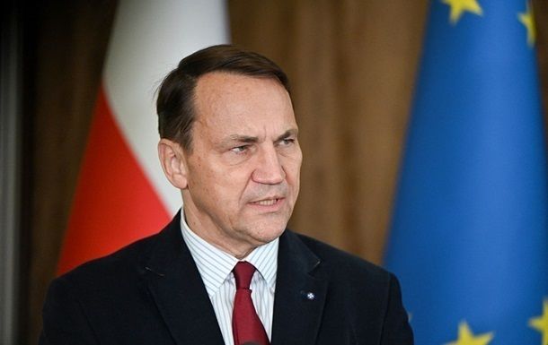 Сикорский предупредил о возможном использовании украинских дронов в провокациях РФ
