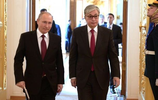 Токаев обратился к Путину с требованием прекратить войну против Украины