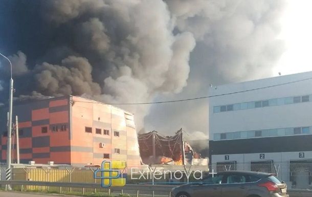 Пожар на складском комплексе Московской области после ударов дронов
