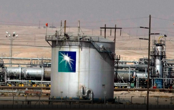 Saudi Aramco приостановила работу нефтеперерабатывающего завода после атак хуситов