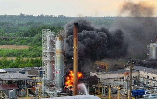 Удары Украины вывели из строя свыше 30% нефтепереработки РФ