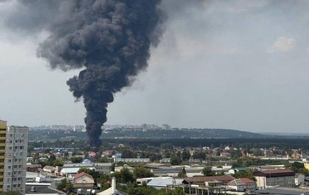 Масштабное возгорание в Брянске после детонации