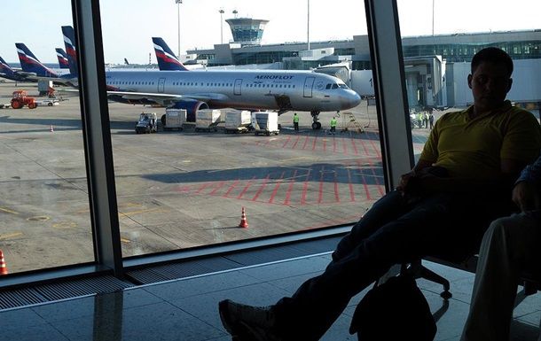 В России вводят скрытые барьеры на выезд мужчин в возрасте для призыва