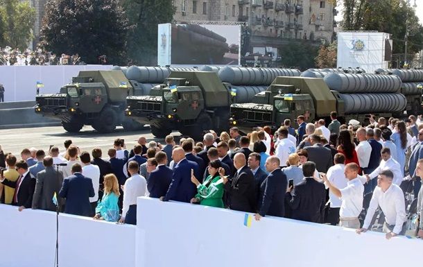 Афины требуют компенсацию за поставку ракет С-300 Киеву