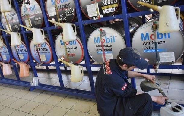 Дефицит и рост цен на автосмазки в РФ из-за сбоев в производстве