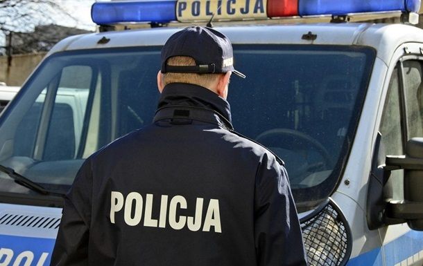 Гражданин Грузии преградил дорогу машине Министерства финансов в Варшаве