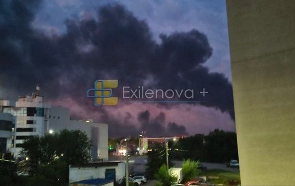 Атака дронов привела к пожару на НПЗ в Самарской области