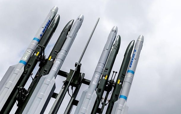 ЕС выделил Украине 6,1 млрд евро на военное снаряжение
