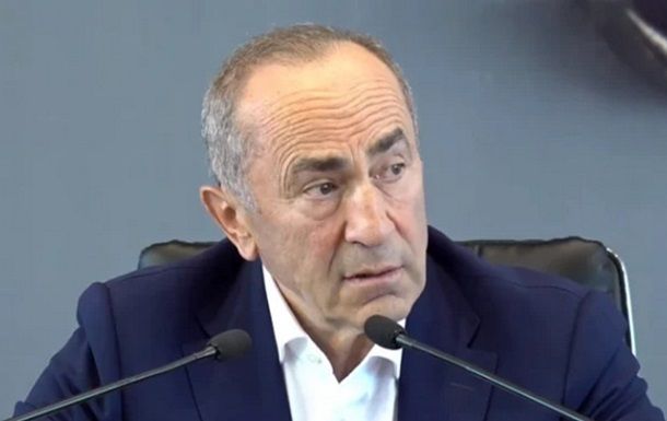 Экс-президента Армении Кочаряна и его сына задержали по делу о коррупции