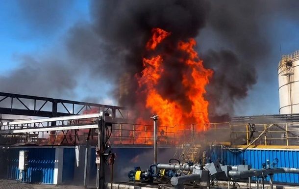 В Казахстане вспыхнул пожар на крупном НПЗ