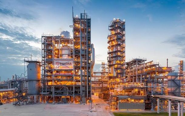 Завод «Лукойл-Нижегороднефтеоргсинтез» прекратил переработку после удара дрона