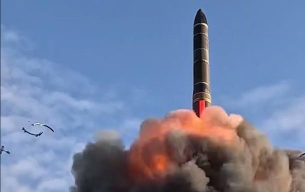 Военные агрессора РФ осуществили испытательный запуск межконтинентальной ракеты
