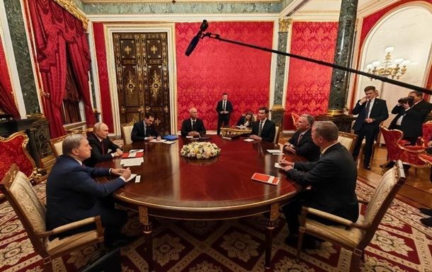 Делегация США встретилась с Владимиром Путиным 5 сентября