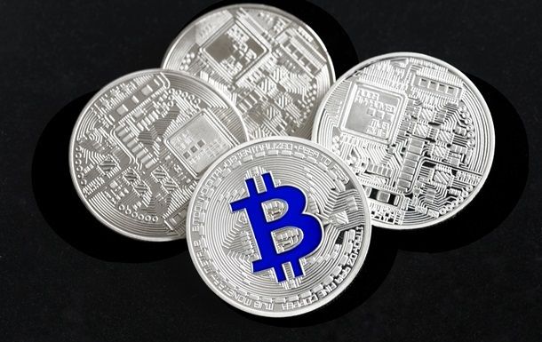 Цена Биткойна упала под $80 тысячи из-за макроэкономических факторов