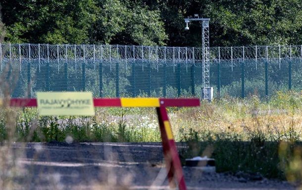 Финляндия установила 200 км барьеров на границе с Россией