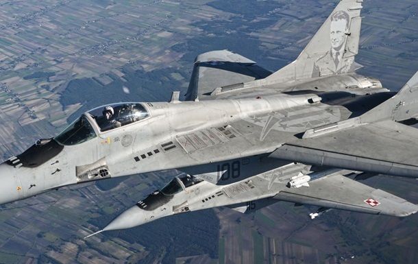 Военная авиация Польши поднята в связи с ударами российской армии по Украине