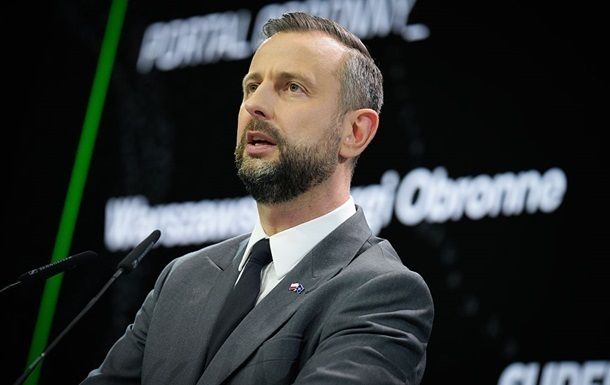 Министр обороны Польши выступил с призывом к польскому обществу по Украине