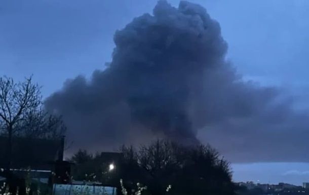 В Таганроге заявили о массированной ракетной атаке