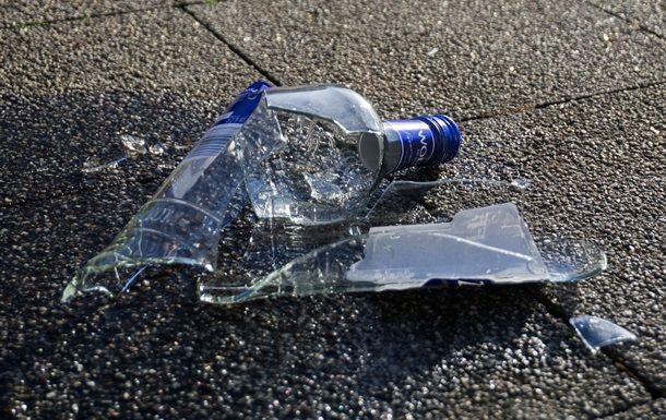 В РФ стремительно сокращается производство водки и красной икры - разведка