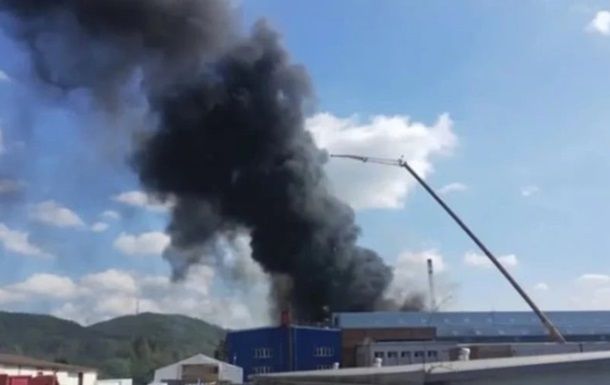 В Словакии произошел пожар на предприятии, производящем боеприпасы