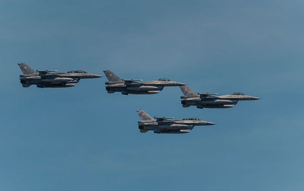 Польша готовит пакет военной помощи Украине на €50 млн