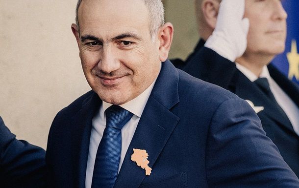 Пашинян назвал "ненужной" российскую военную базу в Армении