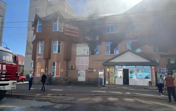 В Башкортостане горит торговый центр: есть погибшие