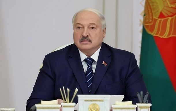 Лукашенко помиловал группу политзаключённых