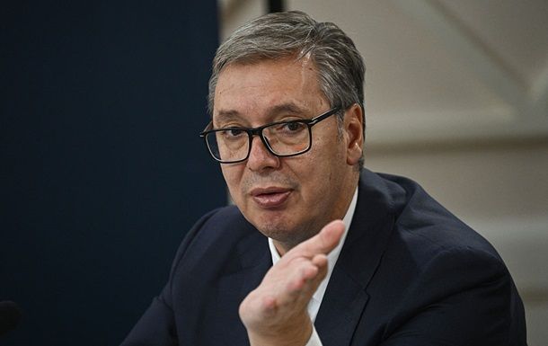 Президент Сербии Вучич подал в отставку