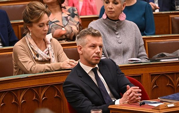 Парламент Венгрии лишил Мадяра неприкосновенности