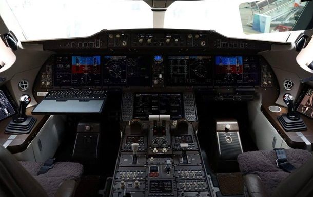 Пилоты из Украины и России подрались на борту лайнера flydubai - СМИ