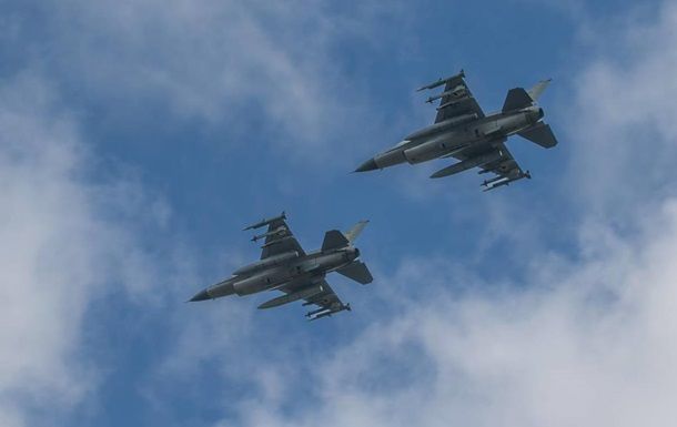 Украина рискует остаться без самолетов F-16 - СМИ