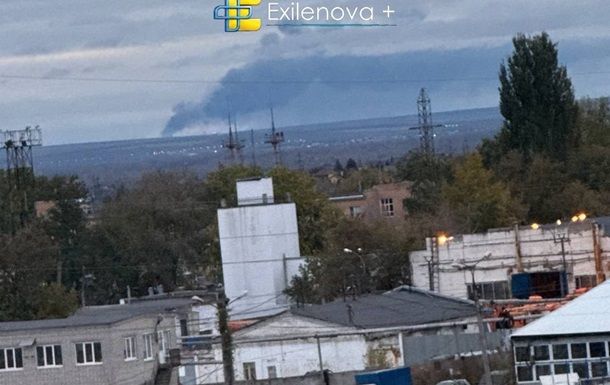 Взрывы, пожары и работа ПВО: что известно о ночной атаке на РФ